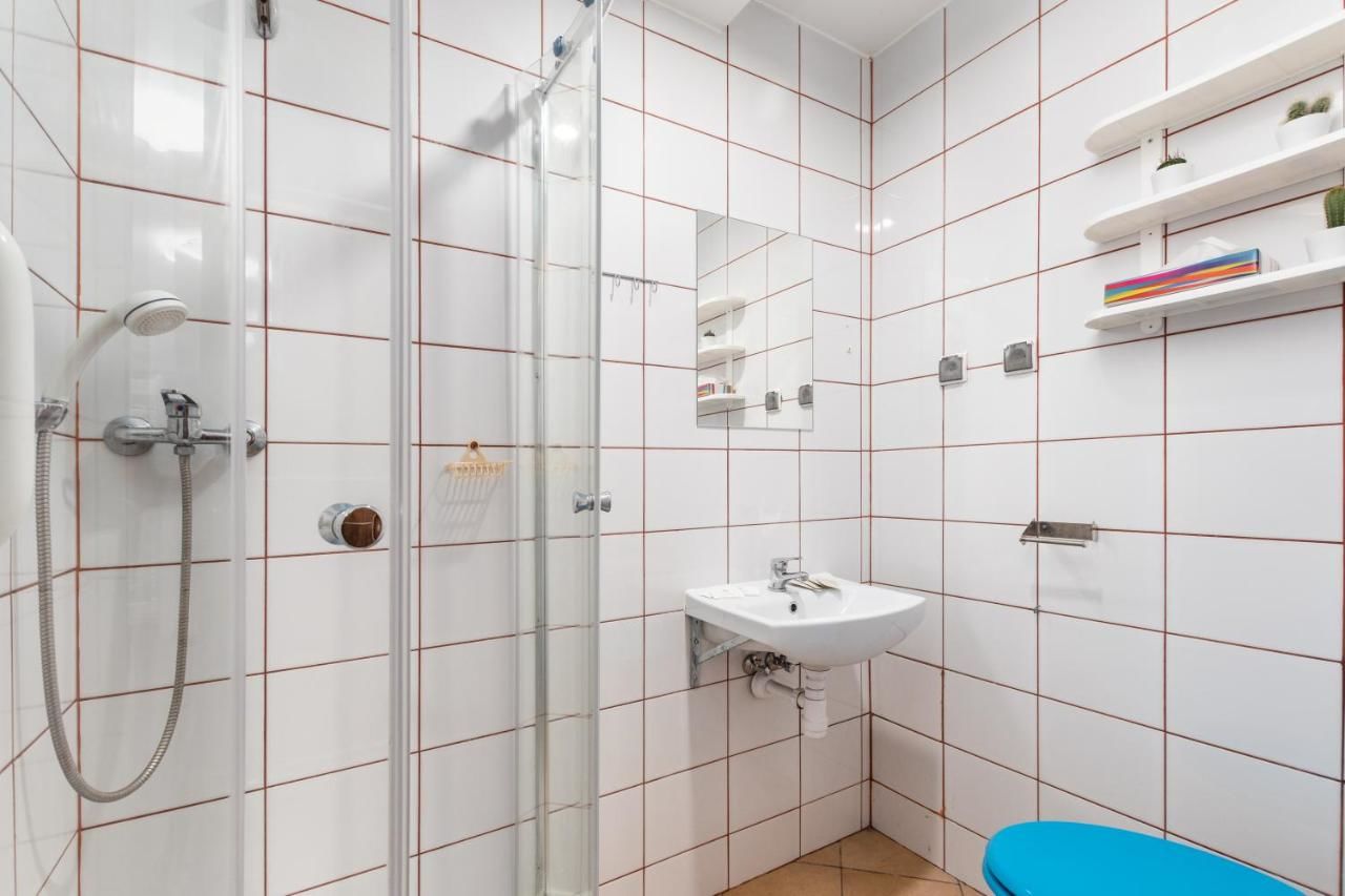 Хостелы Luxhostel24 Warsaw Варшава-36